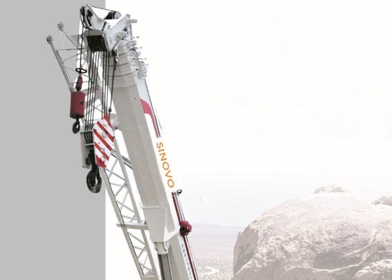 เครนตีนตะขาบไฮดรอลิกแบบยืดไสลด์ SQ250A 37Ton Lattice Boom Crane พร้อมราคาขายต่ำ